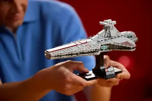 LEGO STAR WARS 75441 Venator-Class Attack Cruiser