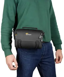 Lowepro camera bag Adventura SH 140 III, black