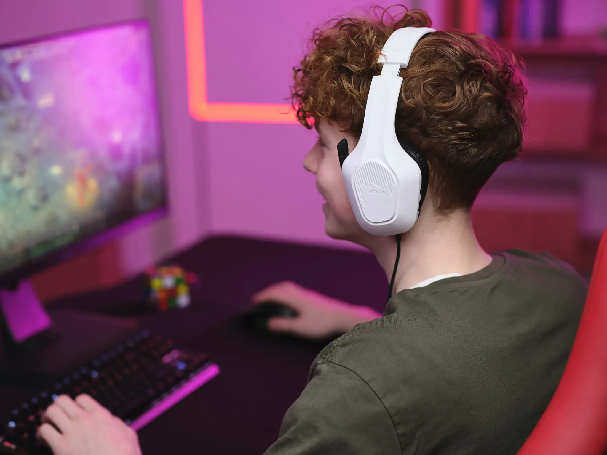 Trust GXT 415W Zirox, Wired, 20 - 20000 Hz, Gaming, 253 g, Headset, White