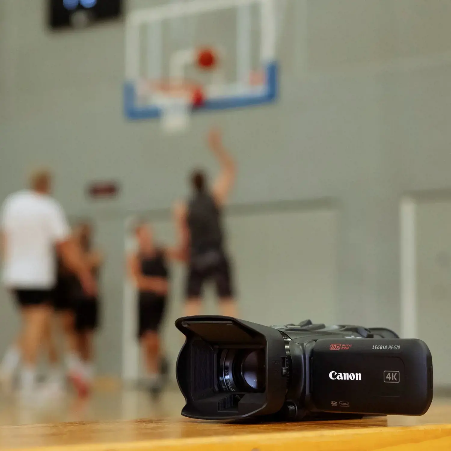 Canon LEGRIA HF G70, 21.14 MP, CMOS, 25.4 / 2.3 mm (1 / 2.3"), 4K Ultra HD, 0 GB, 8.89 cm (3.5")