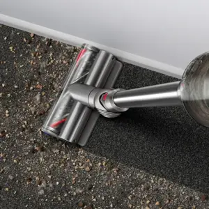 DYSON V15s aptikti povandeninį laivą - hoover