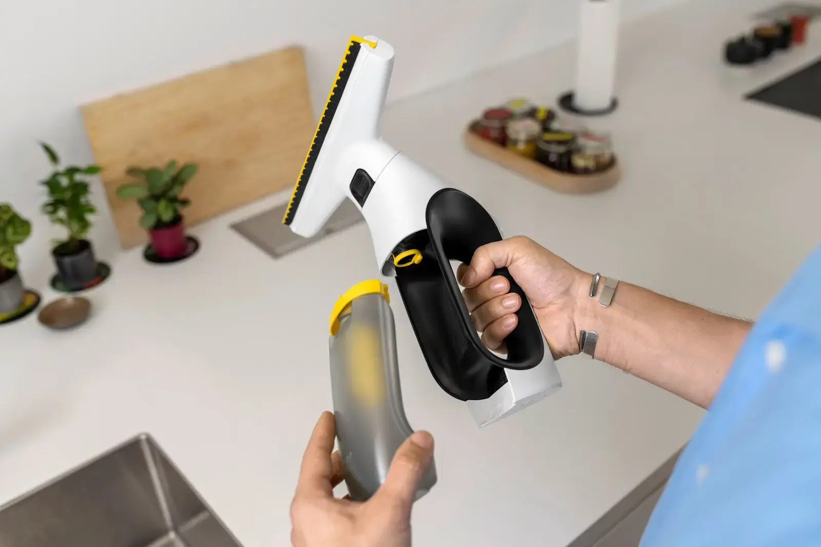 Window cleaner KARCHER WV 2 Universal Care 0.12 L (1.633-671.0) Black, Yellow