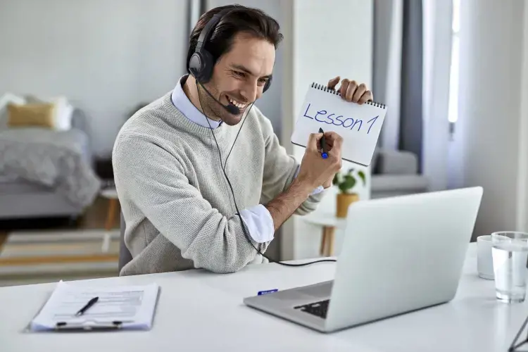 "Kensington Classic" 3,5 mm ausinės su mikrofonu ir garsumo valdymu, laidinės, juodos spalvos