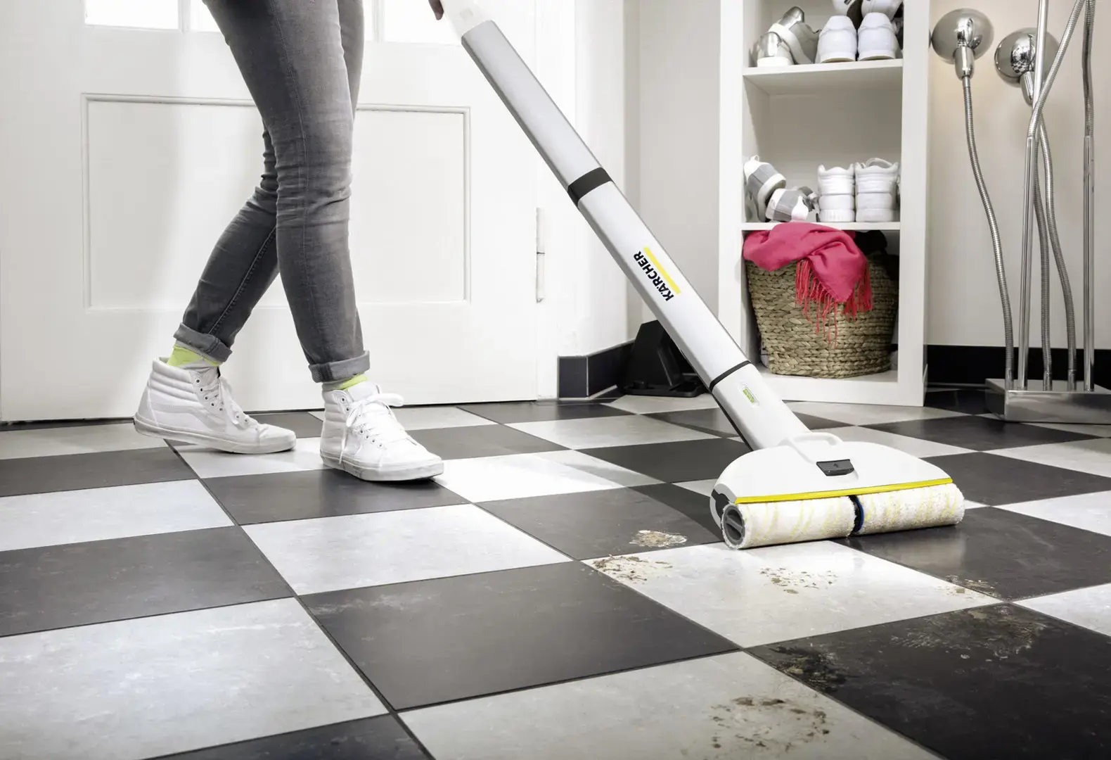 Kärcher EWM 2 Stick vacuum Battery Wet Black, White, Yellow 2.5 Ah