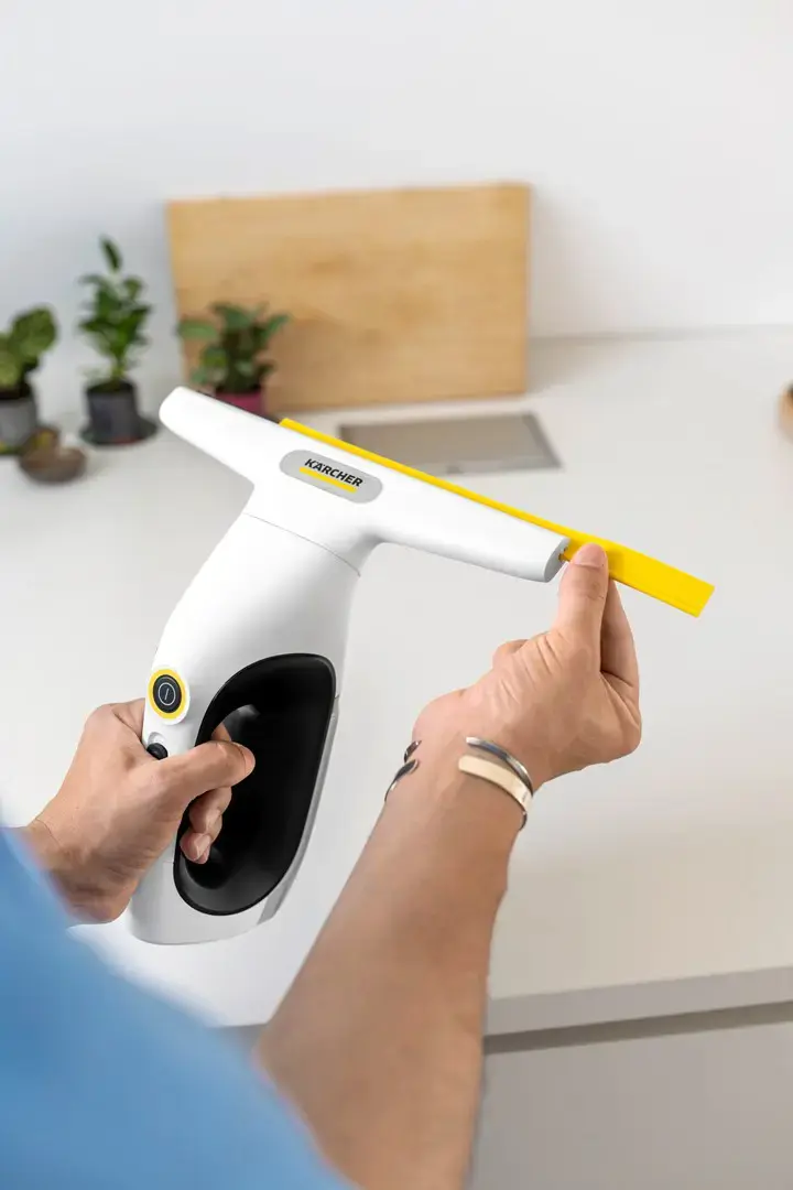 Window cleaner KARCHER WV 2 Universal Care 0.12 L (1.633-671.0) Black, Yellow