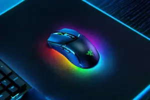 RAZER Cobra Pro pelė