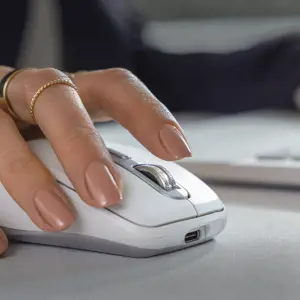 "Logitech MX Anywhere 3S", dešinioji ranka, lazerinis, RF belaidis + "Bluetooth", 8000 DPI, grafinis