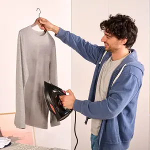 "Black+Decker" BXIR3000E garų lygintuvas (3000 W), juodas