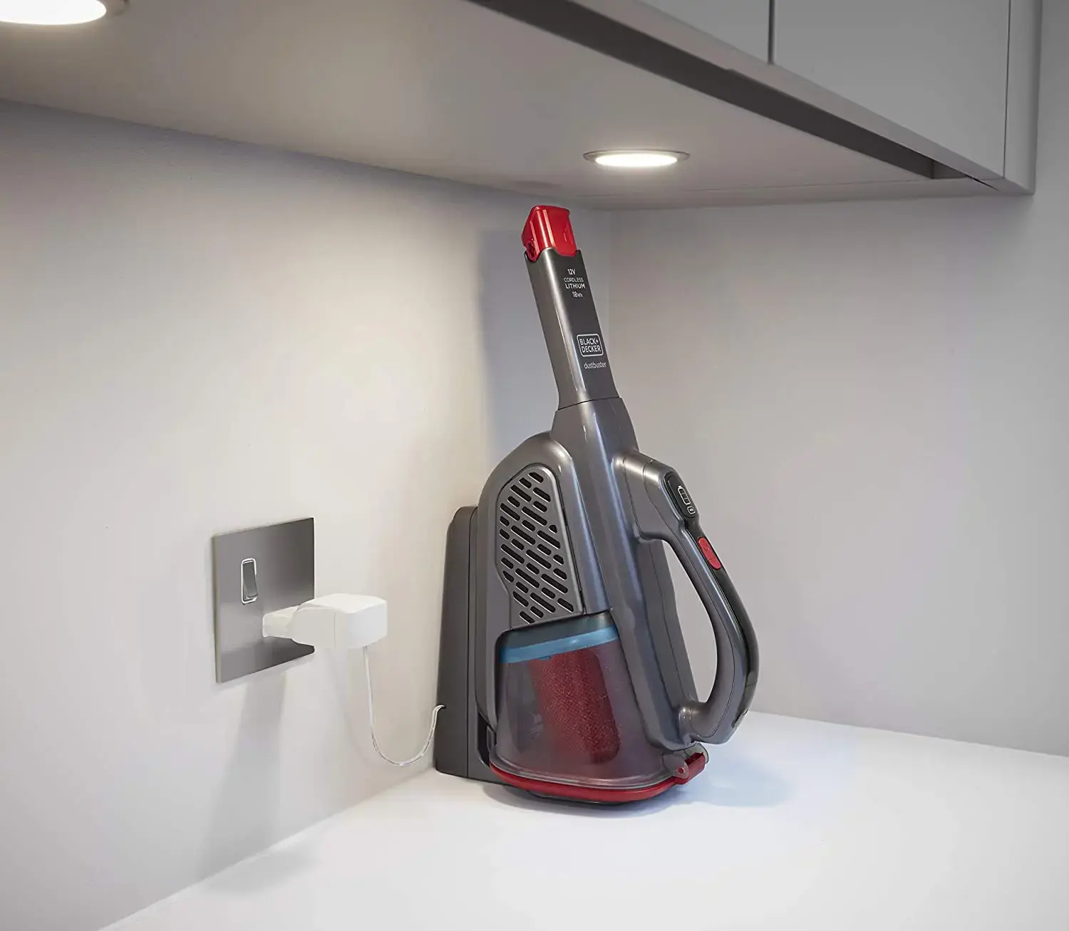 "Black &amp; Decker Dustbuster" juodas, raudonas dulkių maišelis