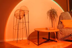 "Newell" vadovaujama partija LED lempos RGB-W Rangha Nano Sunset