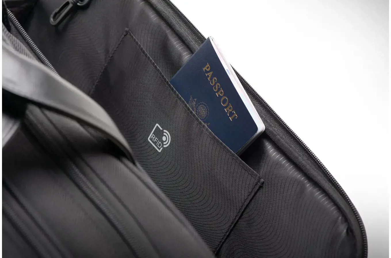 "Kensington Contour™ 2.0 Business Laptop Briefcase - 15,6", Portfelis, 39,6 cm (15,6"), diržas per petį, 1,4 kg