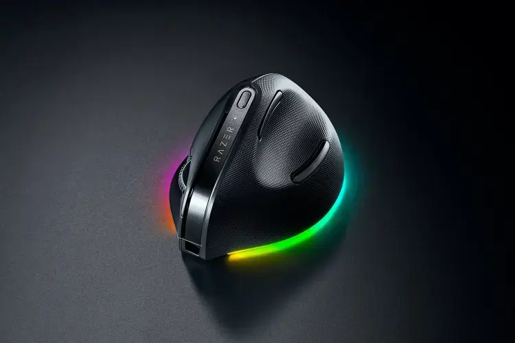 Razer Pro Click V2 Vertical Ergonomic Belaidė pelė RF Wireless+Bluetooth+USB-C, 30000 DPI, Juoda