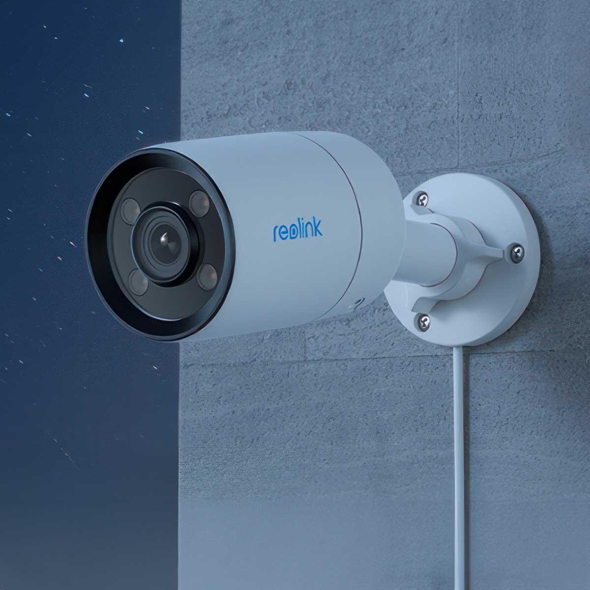 Reolink ColorX Series P320X - 4MP Outdoor Camera, True Color Night Vision, PoE, 3000K Adjustable Warm Light, IP security camera, Outdoor, Wired & Wireless, Google Assistant, 400 lm, 3000 K