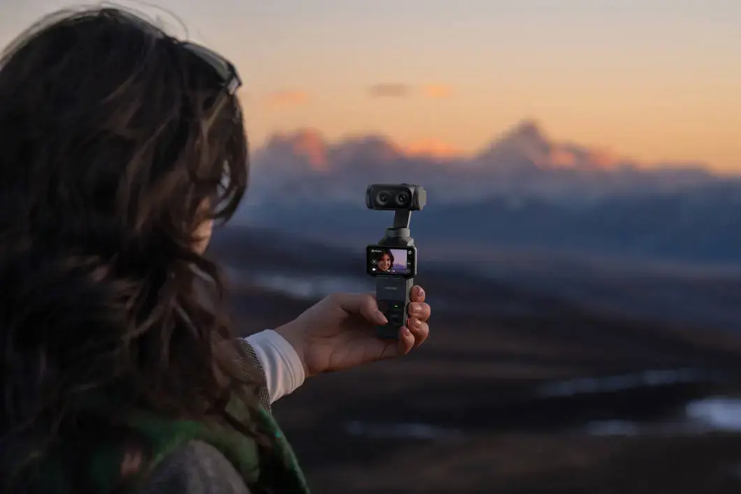 Insta360 Luna Ultra Creator Bundle, cosmic black