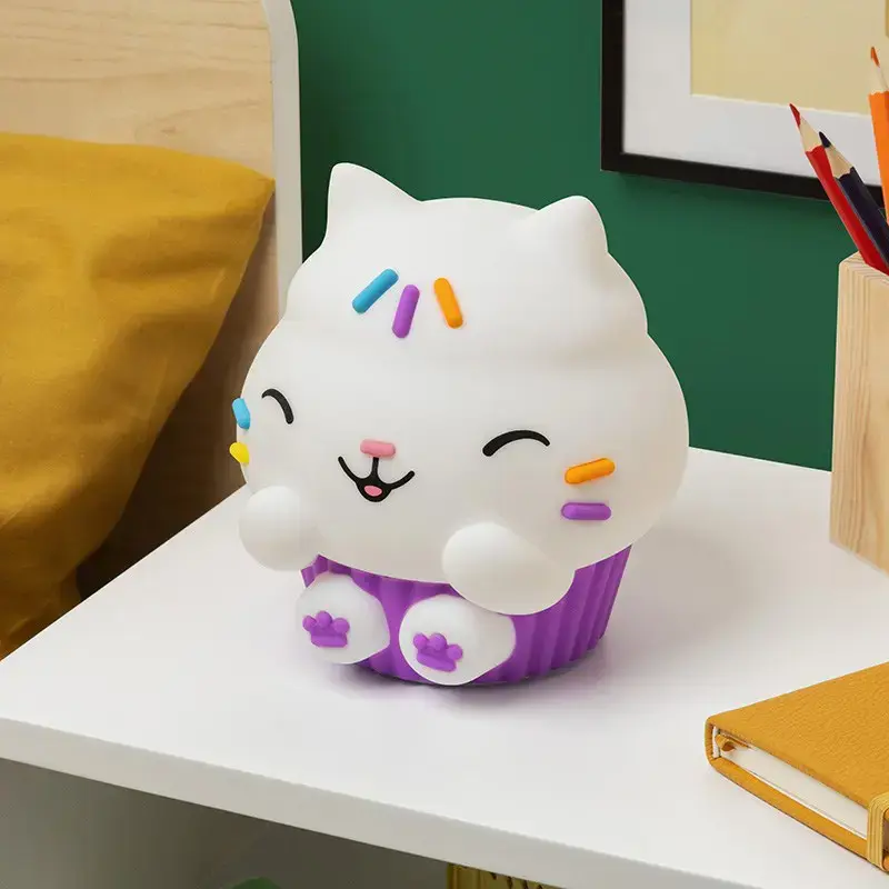 PP GABBYS DOLLHOUSE - CAKEY CAT SQUISHYGLO