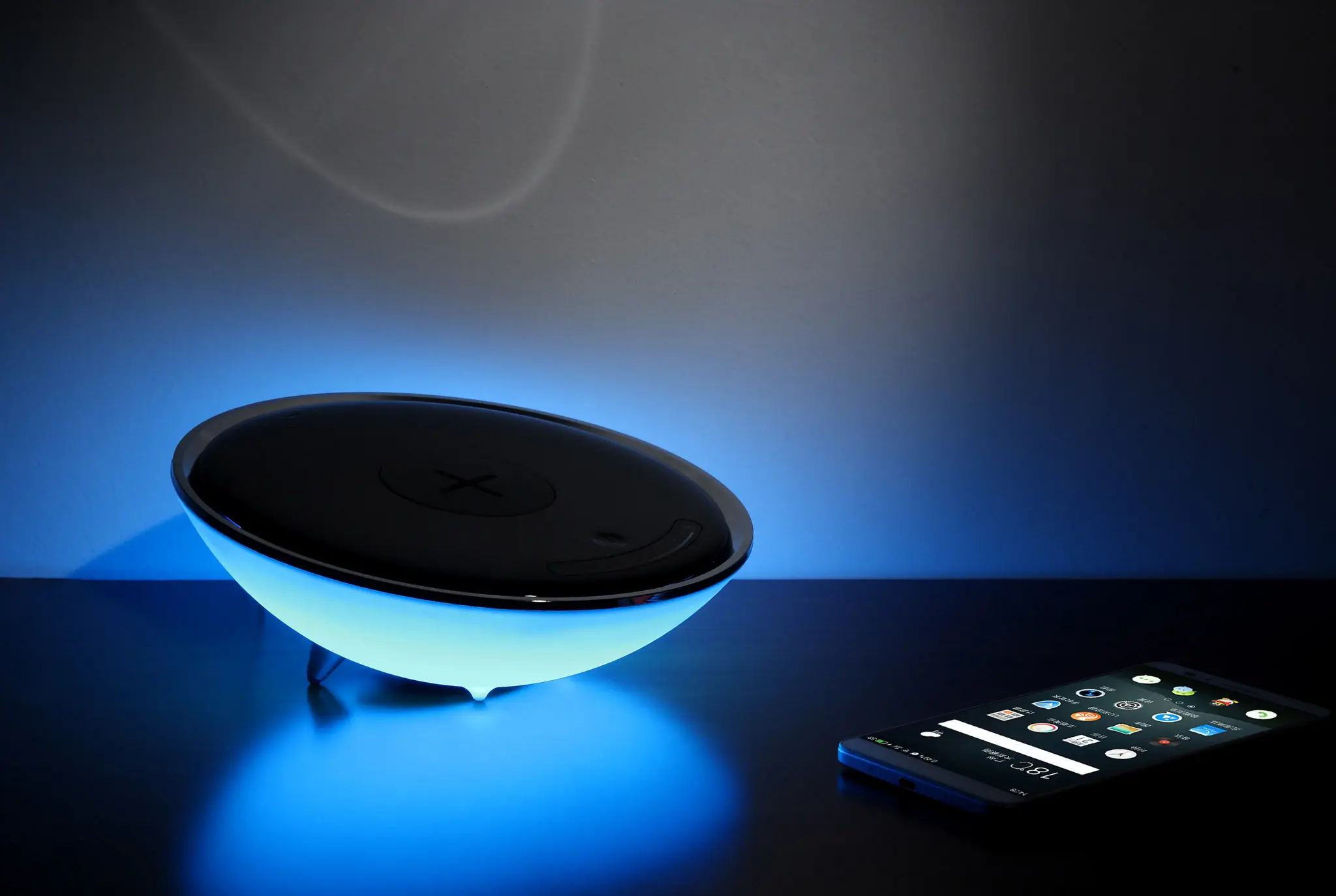 Platinet stalinė lempa su QI įkrovikliu PDLU1 10W (43887)