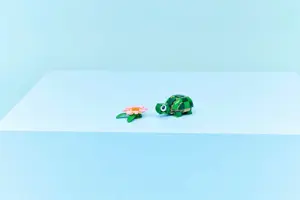 LEGO CREATOR 3 IN 1 31377 Turtle with a Water Lily Flower