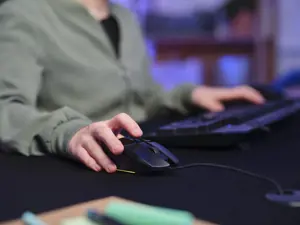 "Trust GXT 109 Felox", dešiniarankis, optinis, USB Type-A, 6400 DPI, juodas