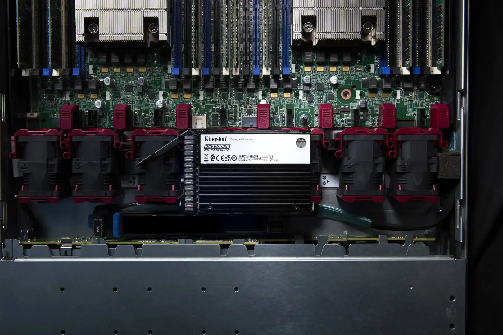 KINGSTON DC3000ME PCIE 5.0 NVME U.2 SSD 3.84TB