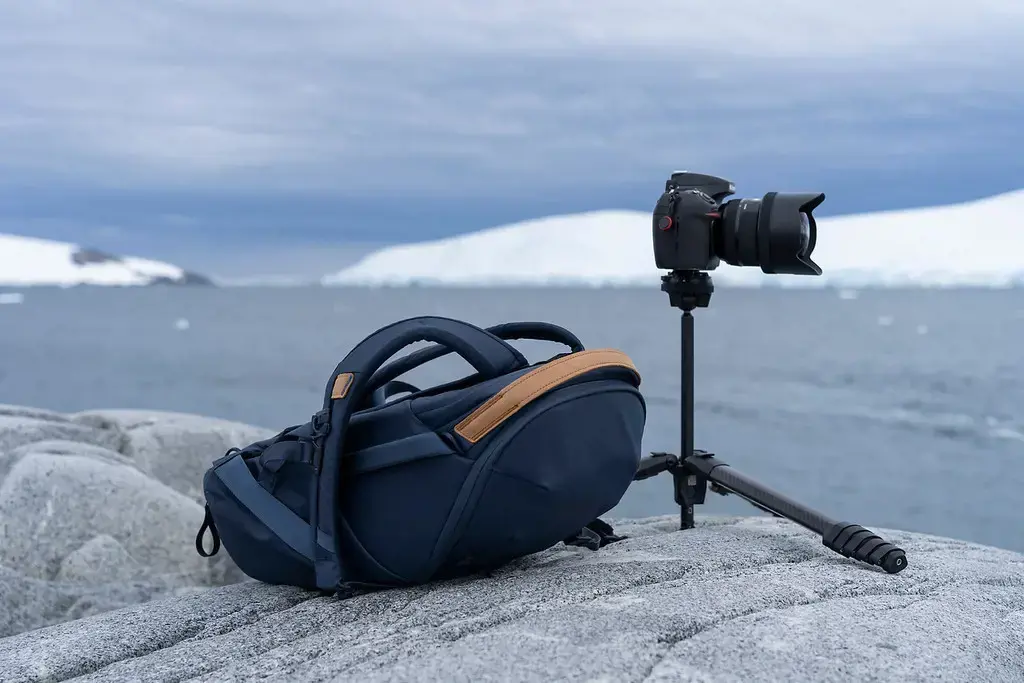 "Peak Design" kelioninis trikojis "Carbon