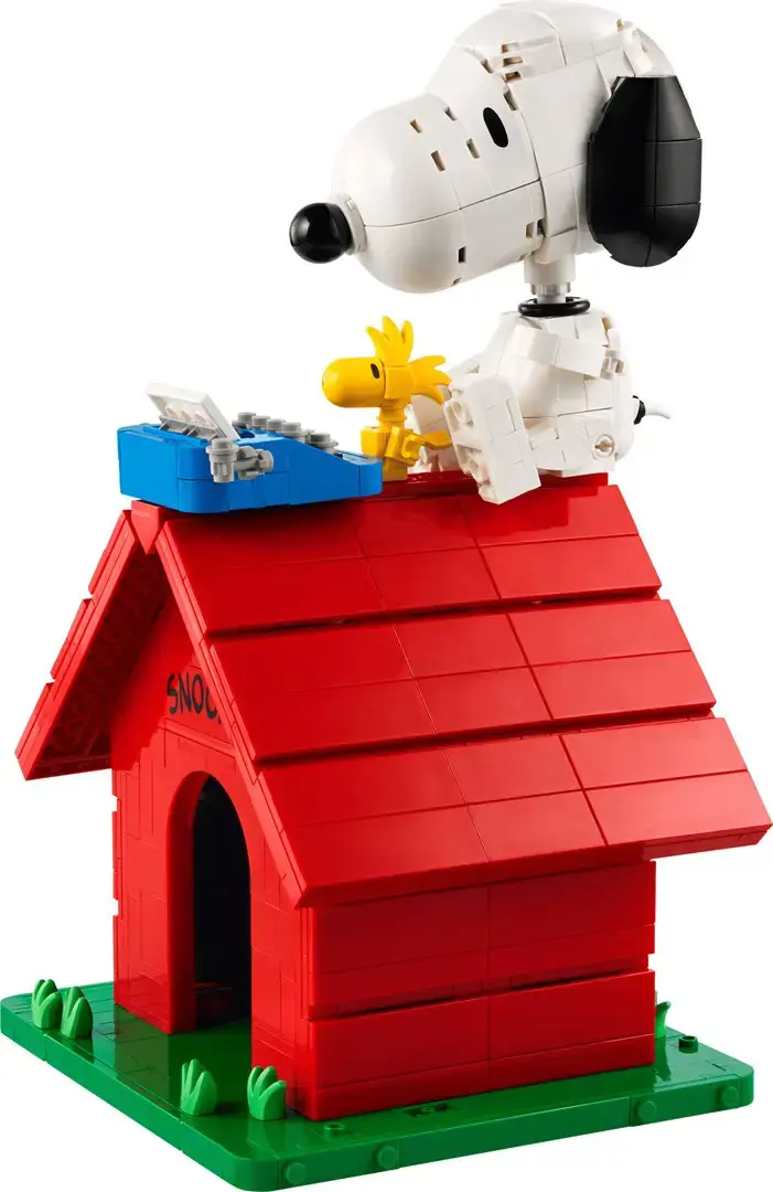 LEGO IDEAS 21368 Peanuts: Snoopy's Doghouse
