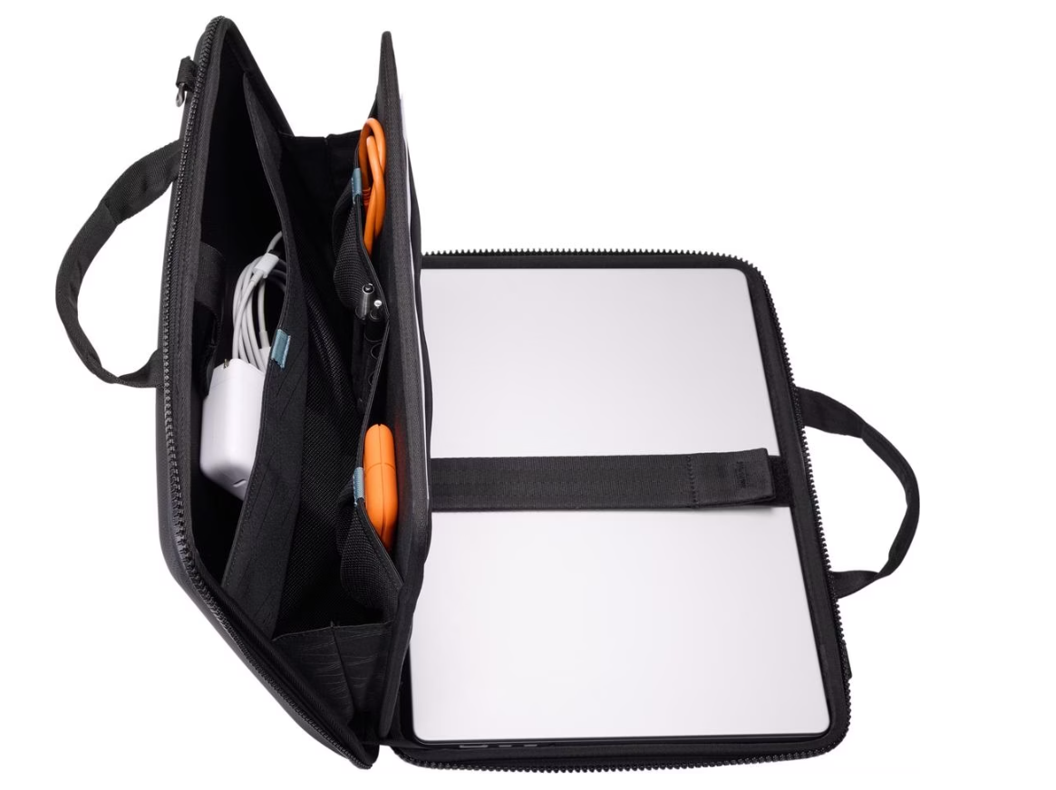 Thule Gauntlet | Fits up to size 16 " | MacBook Attaché | Black