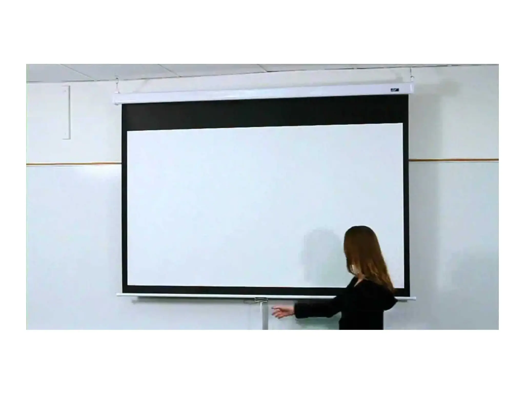 "Elite" ekranai Manual Series M113NWS1 įstrižainė 113 ", 1:1, matomas ekrano plotis (W) 203 cm, baltas