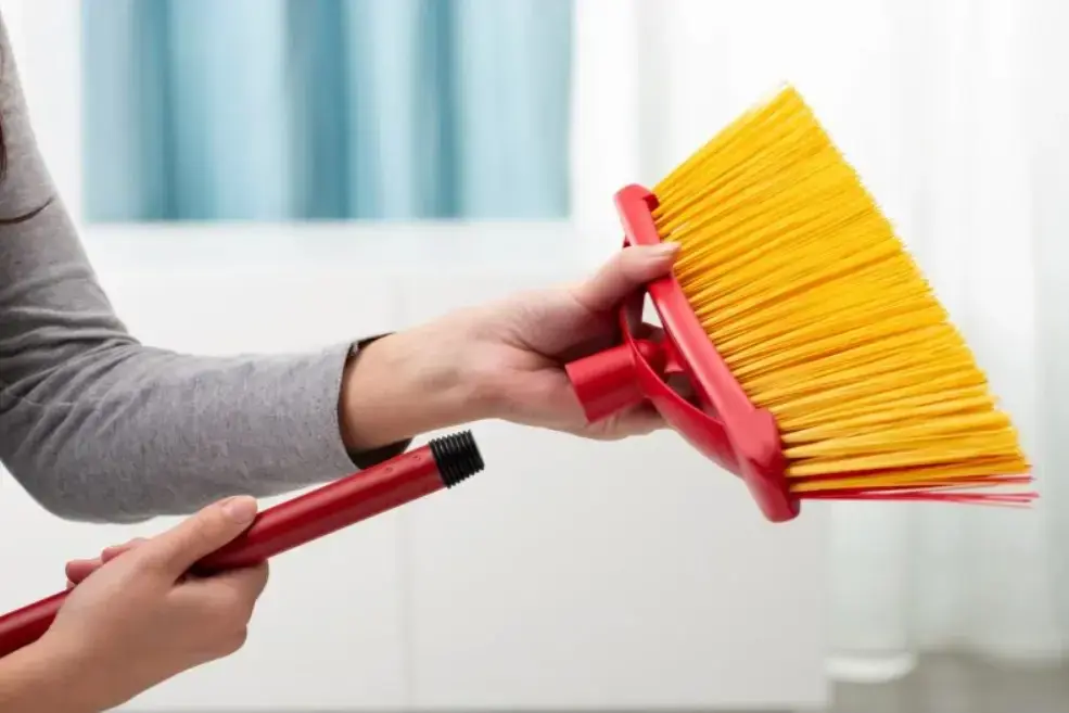 Broom VILEDA 2in1 Garden Outdoor (red/yellow)