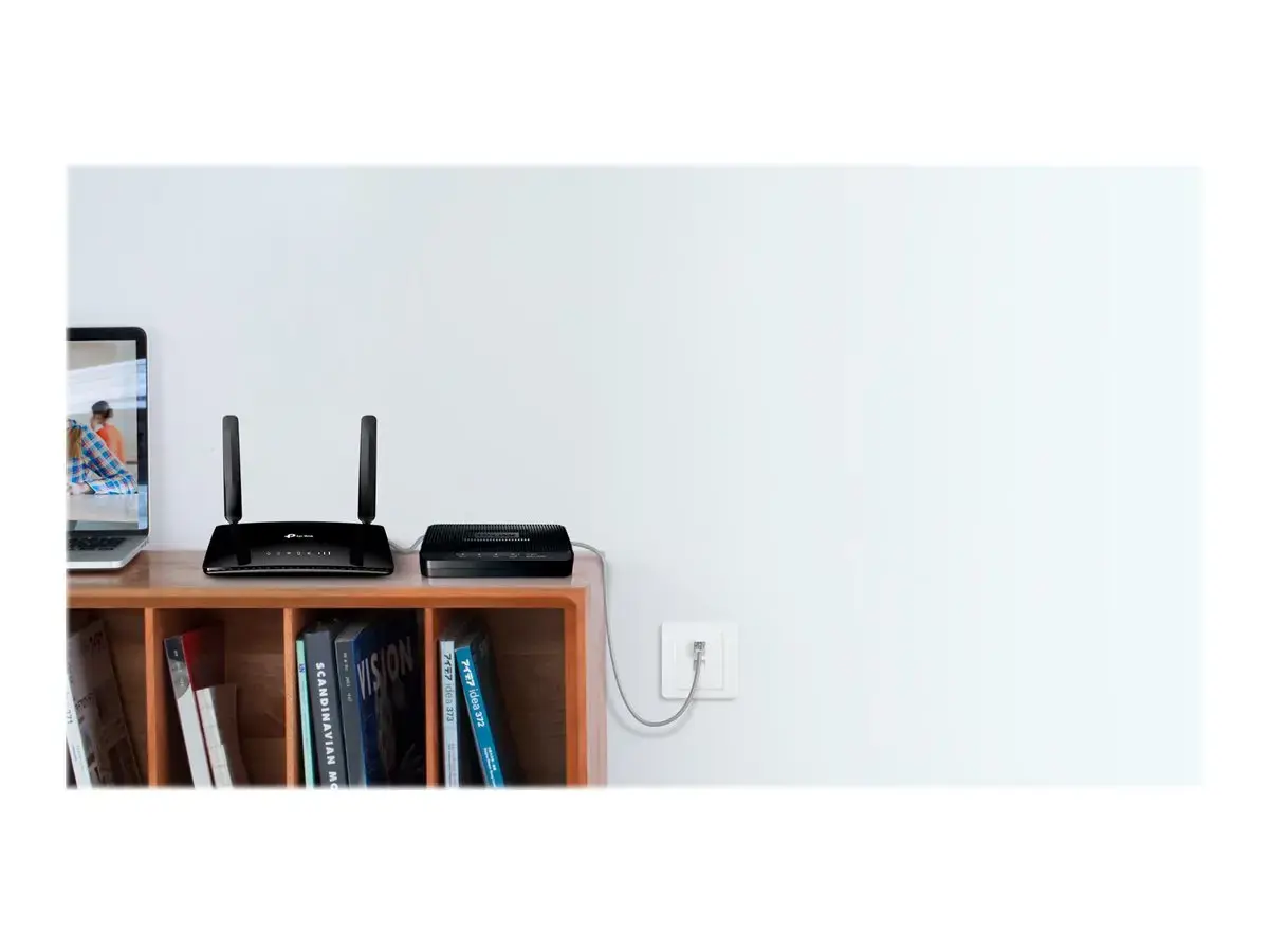 TP-Link N300 4G LTE telefonijos Wi-Fi maršrutizatorius, "Wi-Fi 4" (802.11n), vienos juostos (2,4 GHz), Ethernet LAN, 3G, juodas, stalinis maršrutizatorius