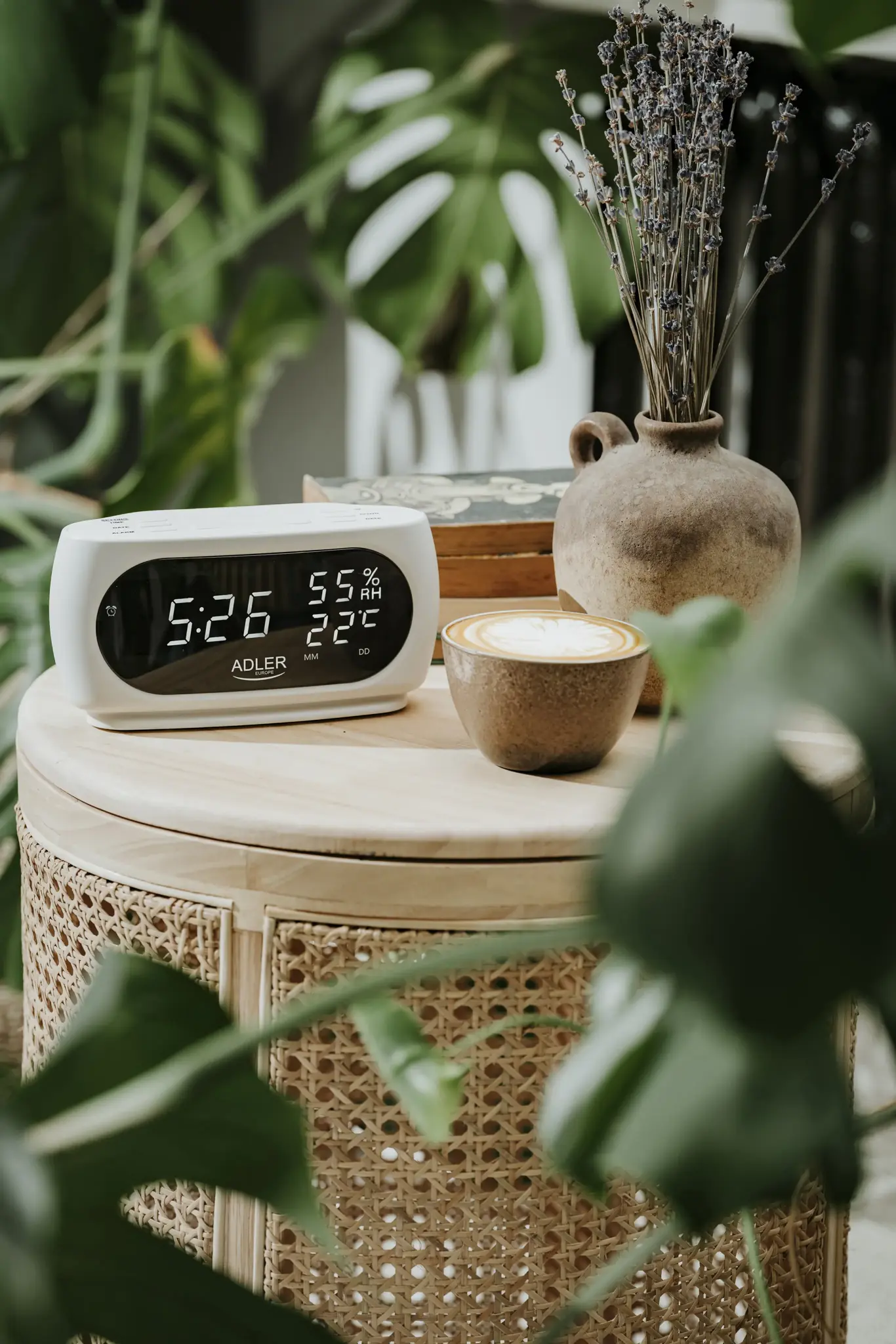 Adler AD 1186W alarm clock Digital alarm clock Black, White