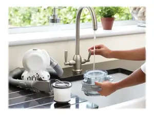 "Black & Decker" PD1820LF-QW lazdelinis dulkių siurblys / elektrinė šluota be maišelio "Chrome