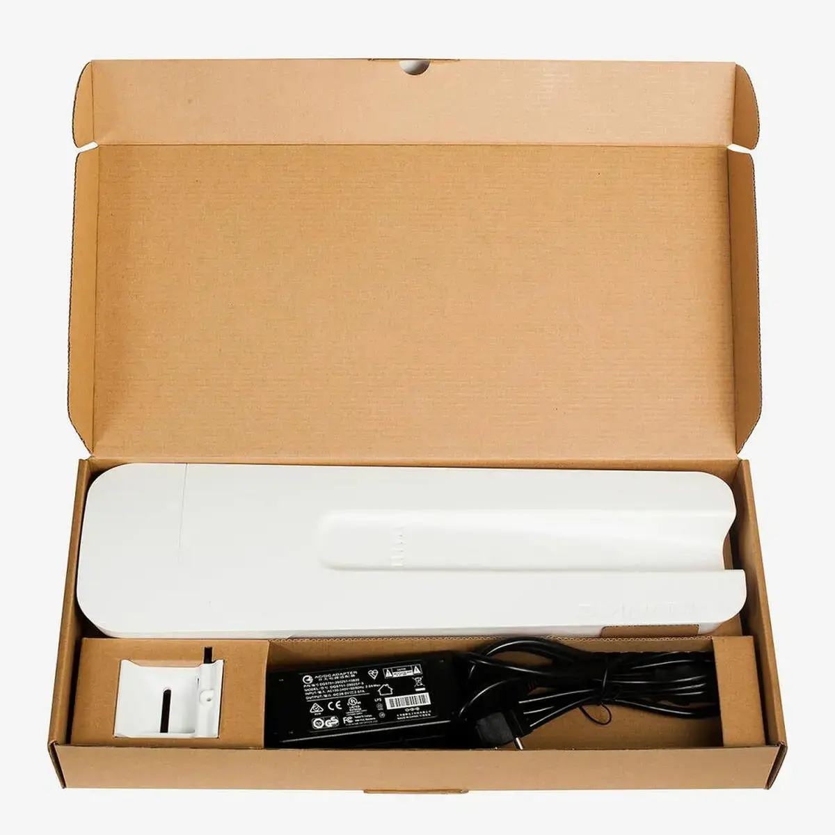 MIKROTIK RBOmniTikPG-5HacD OmniTIK 5 PoE ac CPE 5GHz 5x RJ45 1000Mb/s prieigos taškas