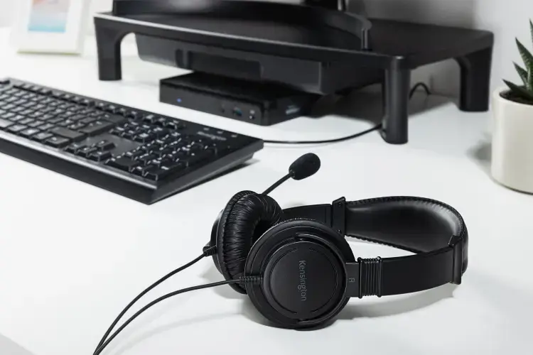 "Kensington Classic USB-A" ausinės su mikrofonu, laidinės, skambučiai / muzika, 163 g, ausinės, juodos spalvos