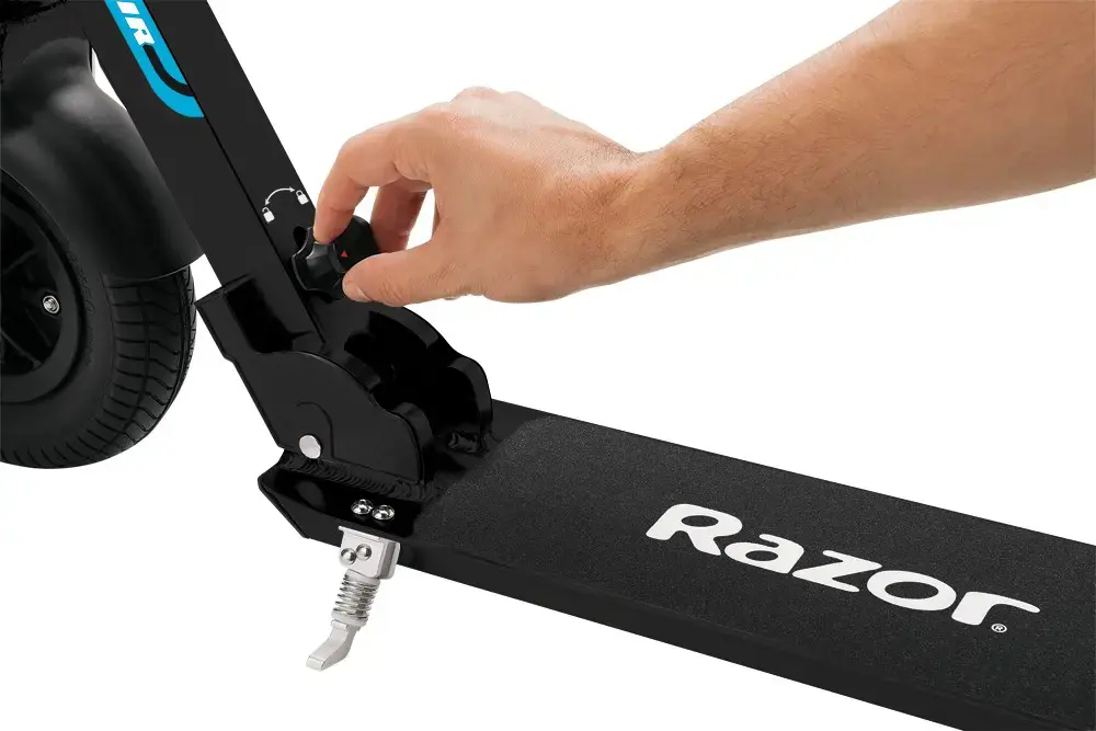 Paspirtukas Razor 13073005, Juoda