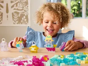 LEGO CLASSIC 11040 Magical Transpanent Box