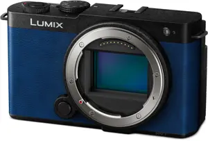 Panasonic Lumix DC-S9 body, night blue