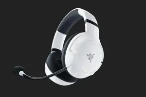 "Razer" baltos spalvos, belaidės, žaidimų ausinės "Kaira", skirtos "Xbox Series X/S