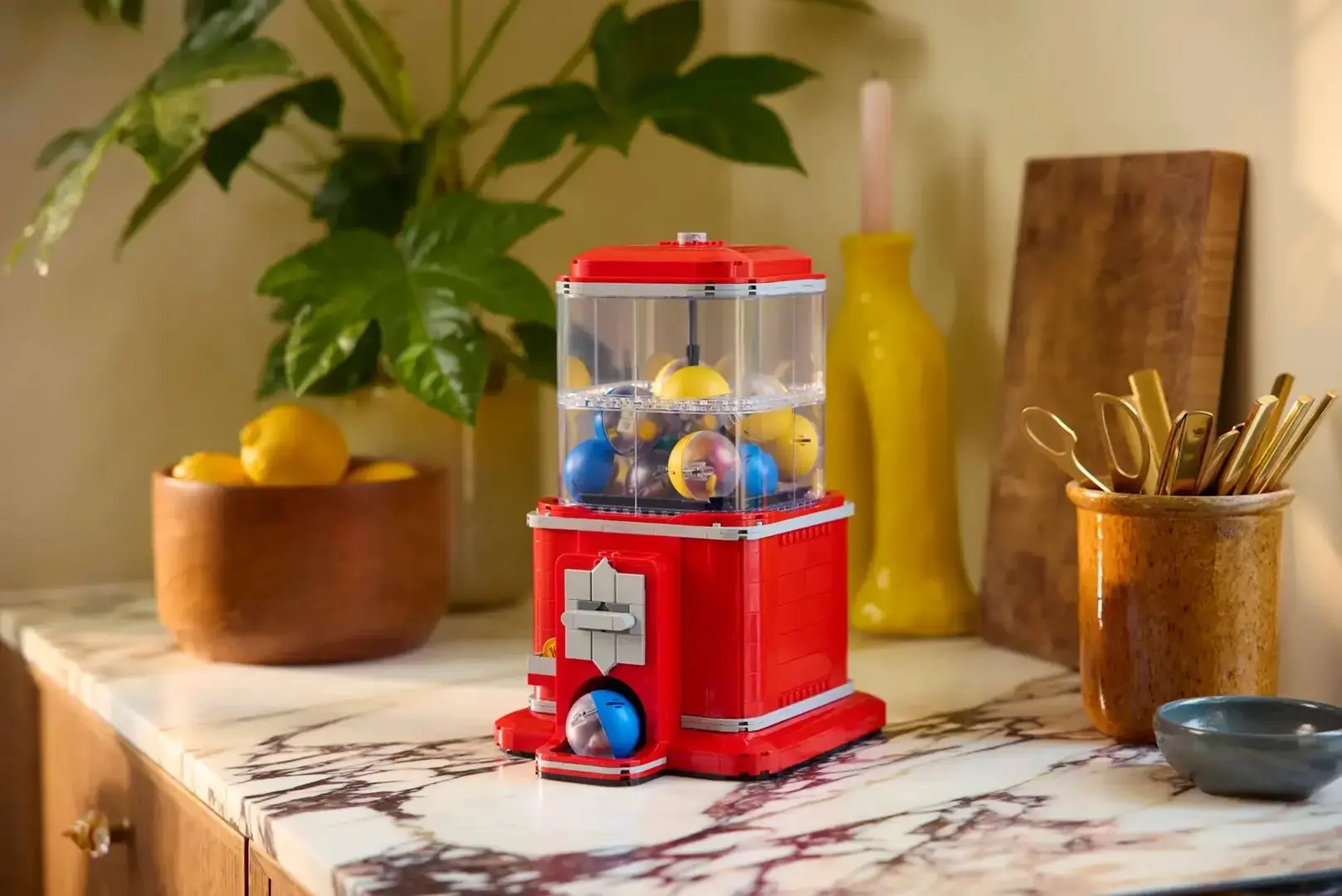 LEGO IDEAS 21358 Minifigure Vending Machine