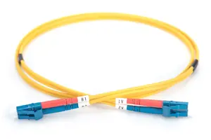 DIGITUS LWL komutacinis kabelis LC/LC 09/125um singelmode Duplex be halogenų su protokolu geltonas 1m
