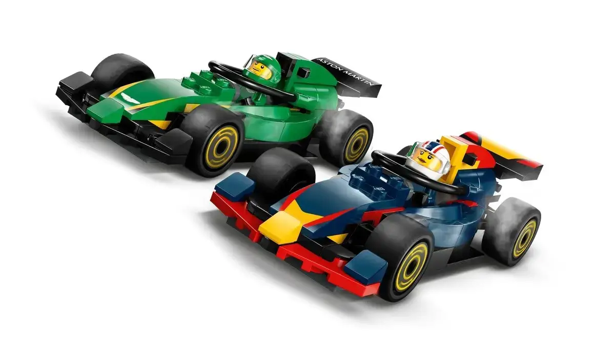 LEGO CITY 60445 F1 - Truck with RB20 & AMR24 F1 Cars