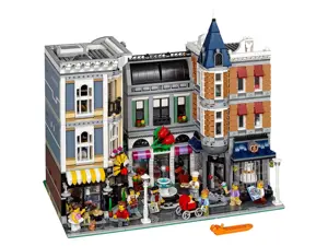 LEGO CREATOR EXPERT 10255 surinkimo aikštelė
