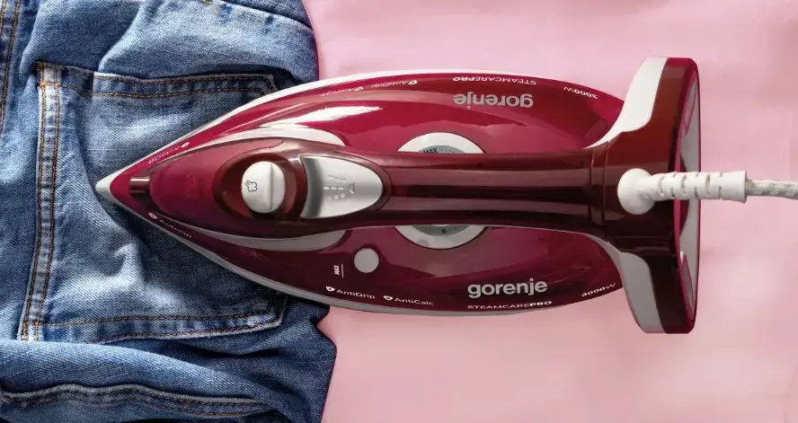 "Gorenje" garinis lygintuvas SIH3000RBC, 3000 W, vandens bakelio talpa 350 ml, nepertraukiamas garų srautas 40 g/min, raudonos/baltos spalvos