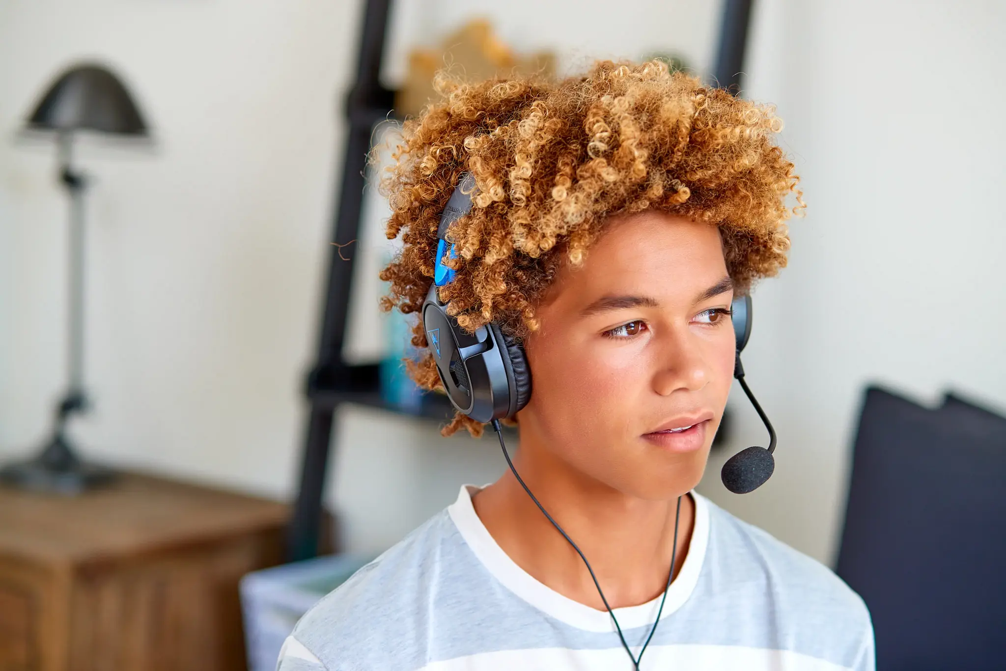 "Turtle Beach Recon 50P" žaidimų ausinės, skirtos "PS4 Pro", "PS4" ir "PS5", laidinės, žaidimų, 20-20000 Hz, 530,7 g, ausinės, juodos, mėlynos