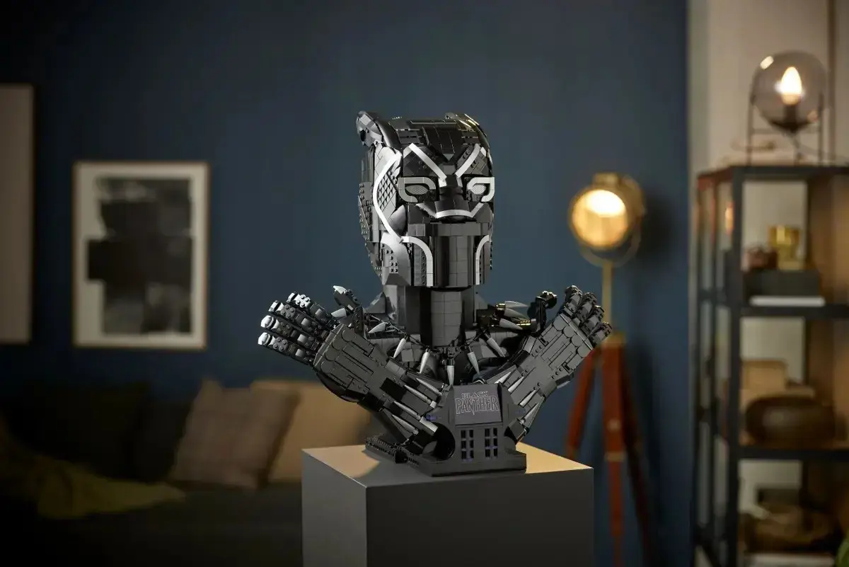 LEGO MARVEL 76215 Black Panther