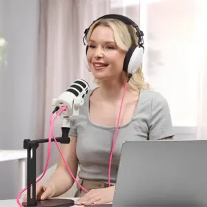 RØDE PodMic USB White - dynamic microphone for podcasting