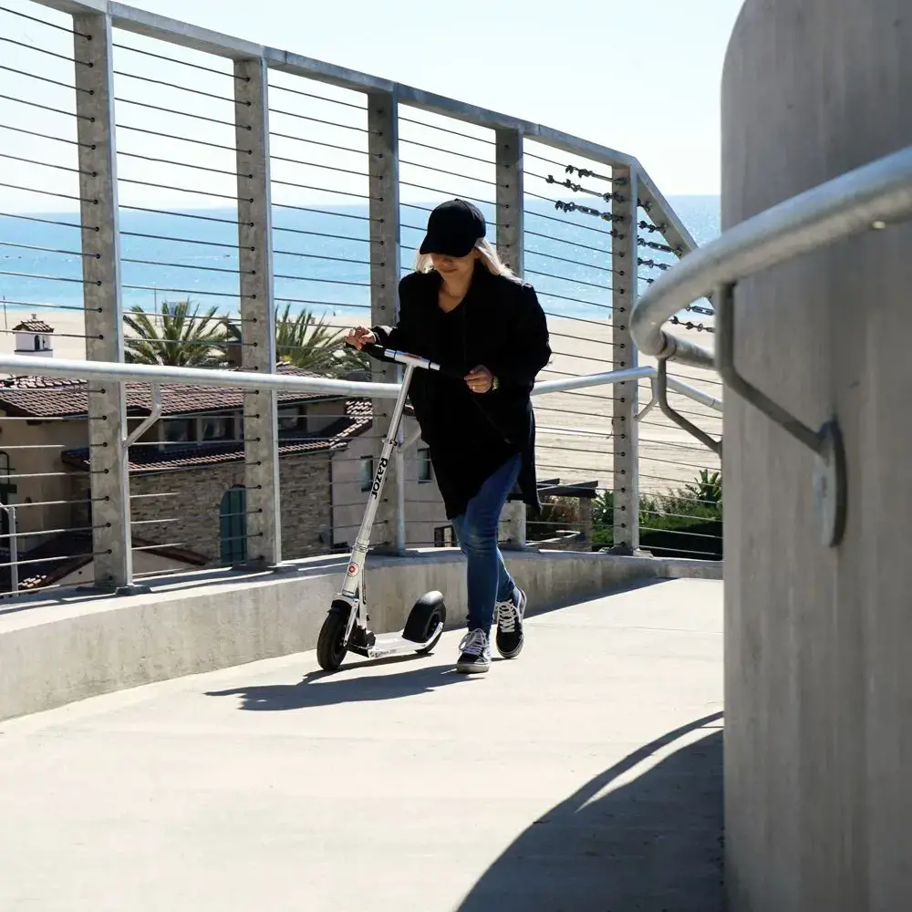 Paspirtukas Razor 13073001, Raudona