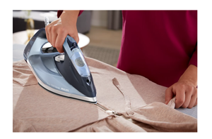 Philips 7000 series DST7020/20 HV Steam Iron Louros/Cotton Blue, Steam iron, SteamGlide Plus soleplate, 2 m, 250 g/min, Blue, 50 g/min