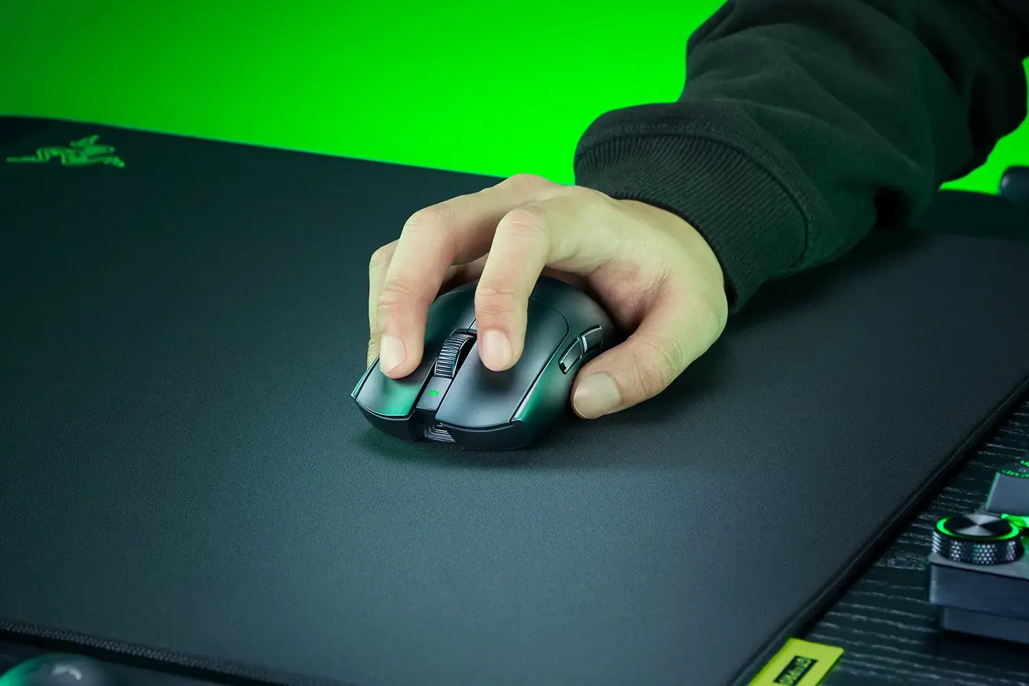 Razer Gaming Mouse | Viper V4 Pro Esports | Wireless | Razer HyperSpeed Wireless Gen-2, Wired | Black