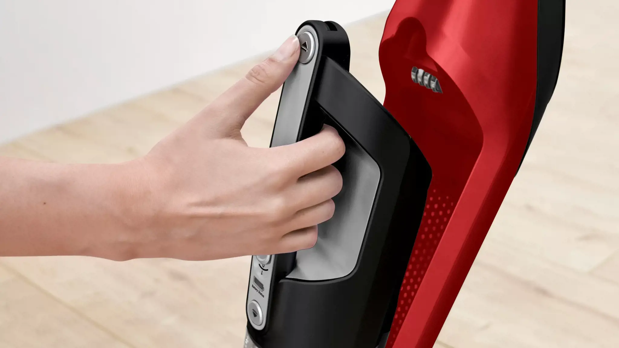 "Bosch Serie 4" BBH3ZOO28, sausas, be maišelio, 0,4 l, 82 dB, juodas, raudonas