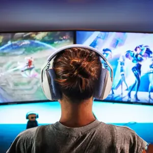 LOGITECH G435 LIGHTSPEED belaidės žaidimų ausinės - BALTOS spalvos